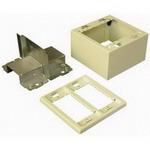 Raceway Fittings & Accessories